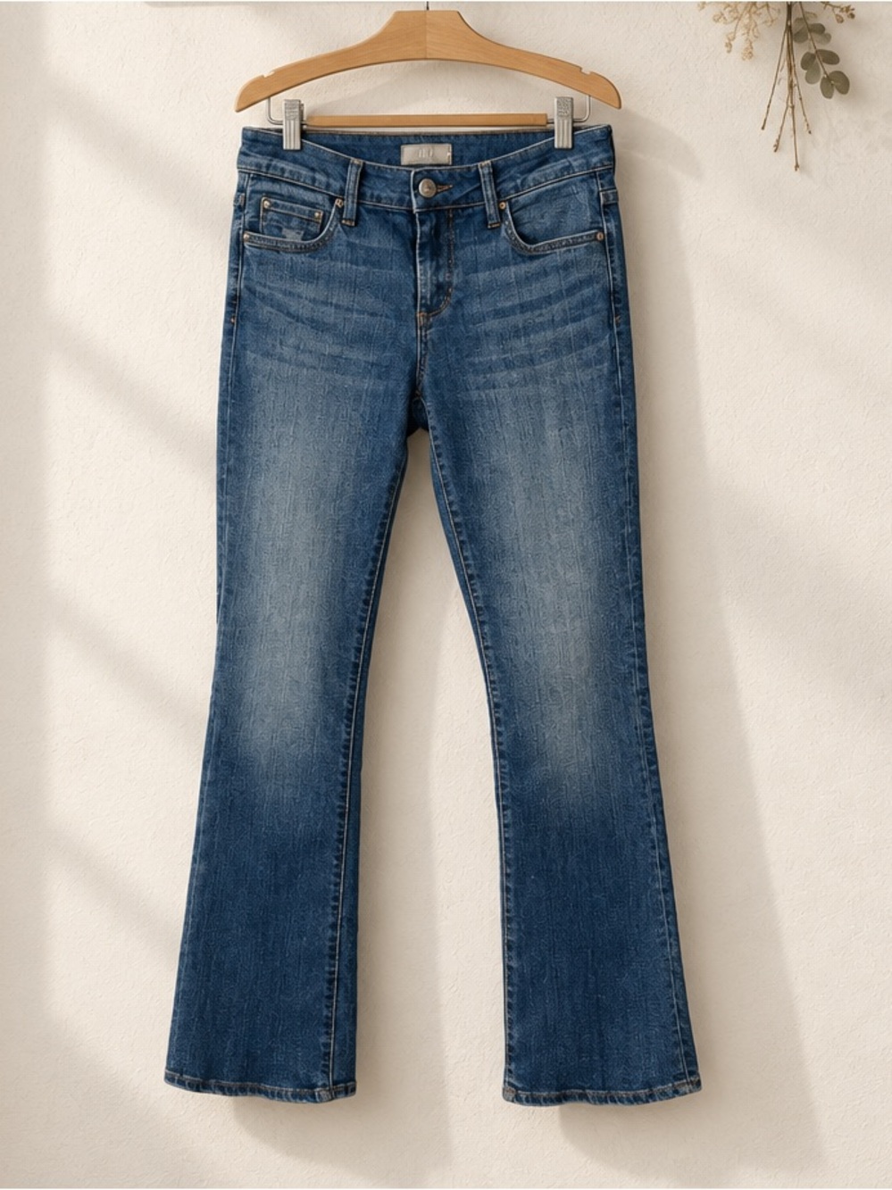 KUT From The Kloth Natalie Bootcut Jeans Size 6 Medium Wash Stretch Mid Rise